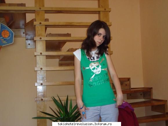 just me.^^i`m phantom stupida poza asta