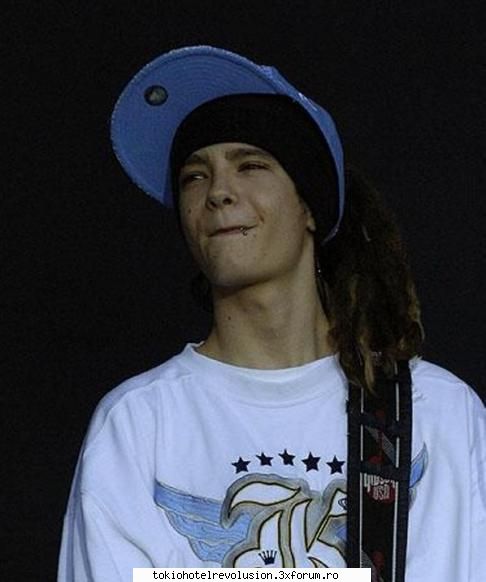 tom ooh. facea poza asta?   tot super tare ramane!!