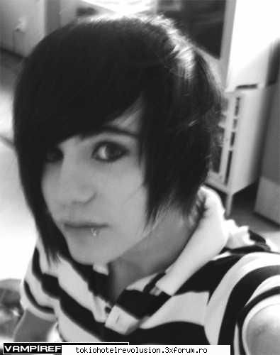 baietzi makiatzi bill schimb baietii machiati zic ei:-??.. chiar nu`mi vine nimic minte.. sunt ok:x