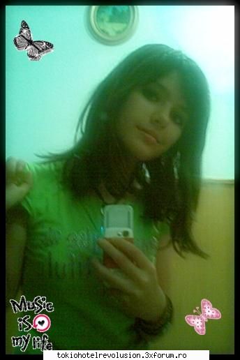starstruck diva buna! m`am gandit arat cateva poze   vechiul meu look respectiv vechiul look(e