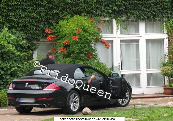 bill si-a luat permisul hmm mie imi place lu` tom:>si masina lu` georg faina