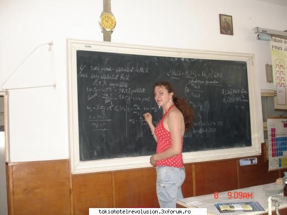 this ultima scoala imi mai chimia ultima zi         