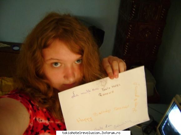 moi...just vede ciudat bratu caci era destul intuneric camera blitu ala idiot )si ink una