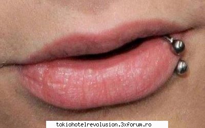 bill&tom plaja l.a bill stics mananc     ..tom :x:x: mie loc..te love you!!!ich liebe