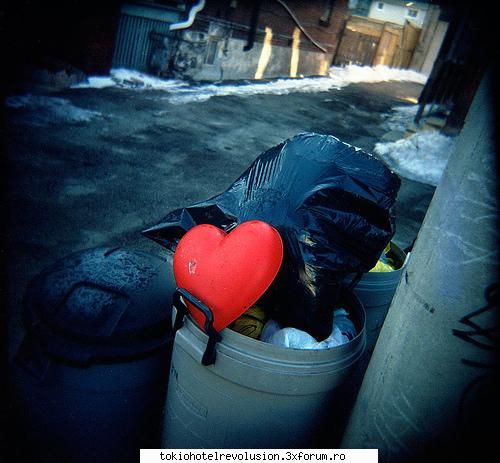 real love oky!   acasa demachiat shi poos direct pat vrand scap orice prea putut noaptea gandit