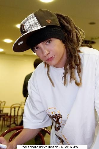 asculti acum? rette mich -tokio hotel        