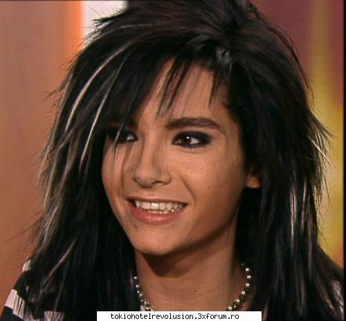 cunoastem! salut...!! numele meu este ani...si sunt: mega fana tokio hotel      