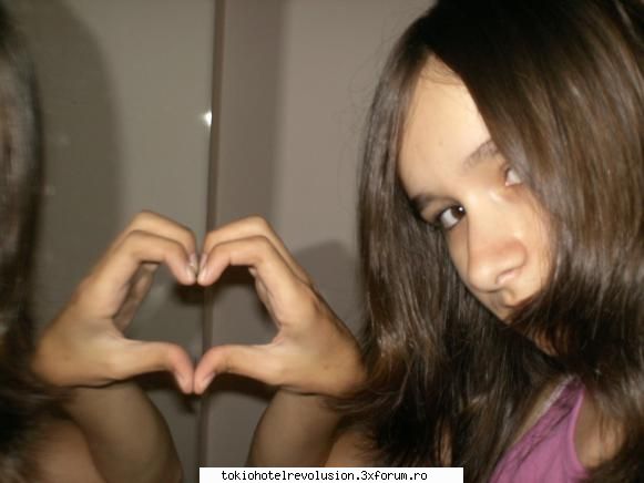 this me..sper mult comenturi nah...eu prea cred arat bine dar daca voi spuneti poate poza tare