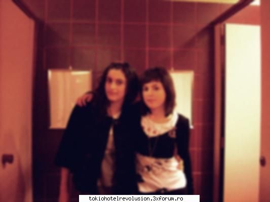 defapt fost ieri azi mi`am facuto ))multam girls doar poze facut ptr ne`au lasat nemernicii aia bgs