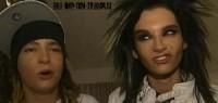 fun with bill and tom! deci ramas asa dupa tipa aia dat sutienul jos