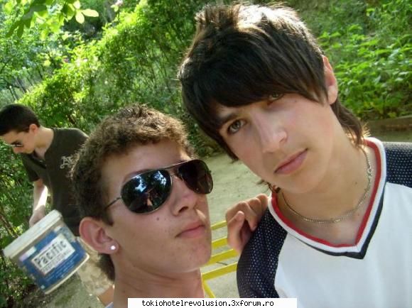 who loves who? incerc :|din :|dar atat cumsecade ratatii din stanga