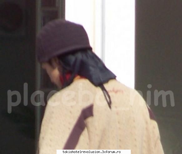 news poze cred singur sigura s`a vopsit poarta chestie basma cap peste are caiula apoi si`a pus
