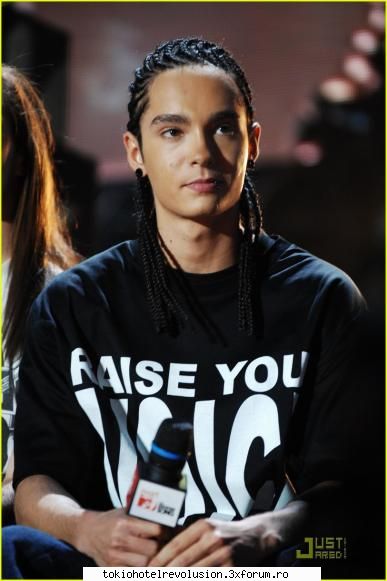 fum. super fic-ul       love tom