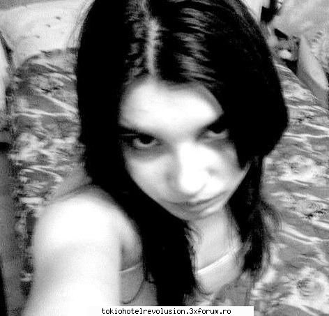 kiki*zuzu girl* ink una mn...sa speriatzi!