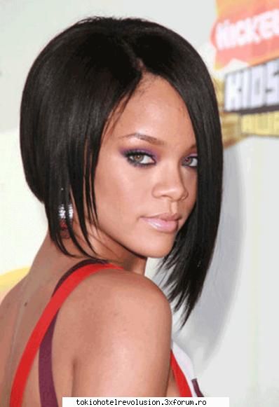 ~rihanna~ rihanna super cool! cel mai mult imi plac mel haunted selfish girl... super cool tipa!