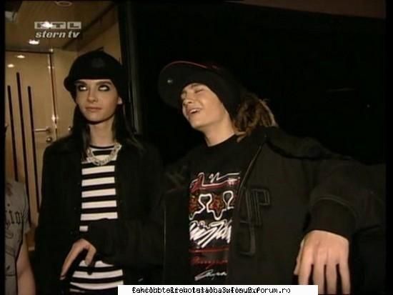 fun with bill and tom! tom: mea...o inima asta nui rock, astea sunt de'alea zice kre gasesc gagici?