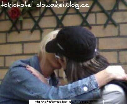 bill...are asta fata aia din poze