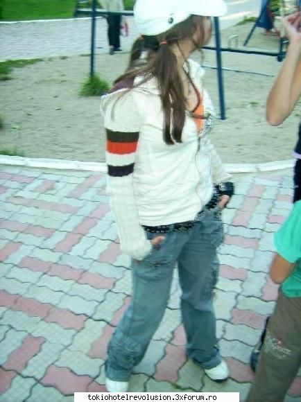still kid:) asta facuta parc. [timmy knows]eram miiiiica p'atunci. asta-vara.