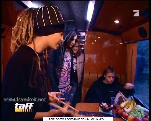 tokio hotel saracii cred mai vazut fructe          
