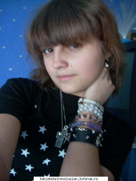 myself ink m'atzi bine printr'o pasa proasta ieri m'am desp pretenu' meu shy nah...
