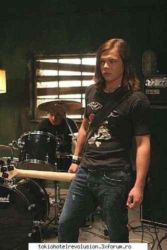diferent but the same georg