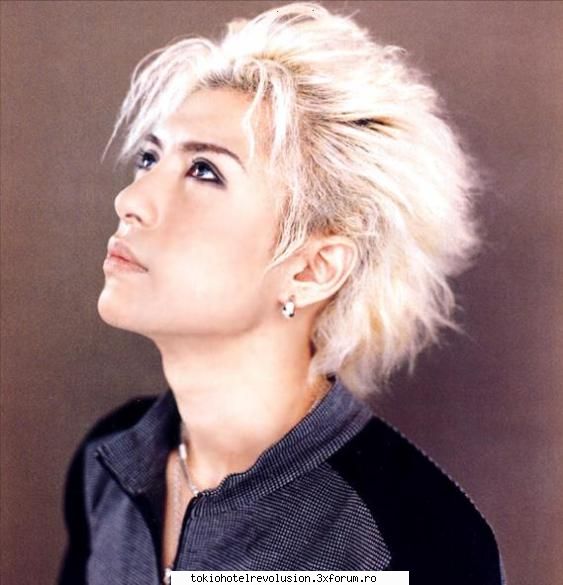 gackt cantaret pop din super bine arata...