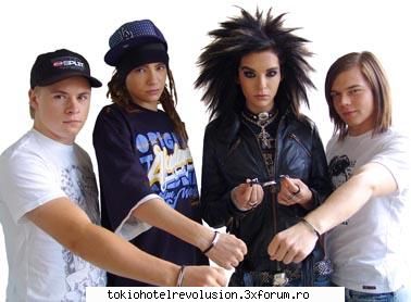 tokio hotel [img]   wtf bratara daia dar scrie ea?