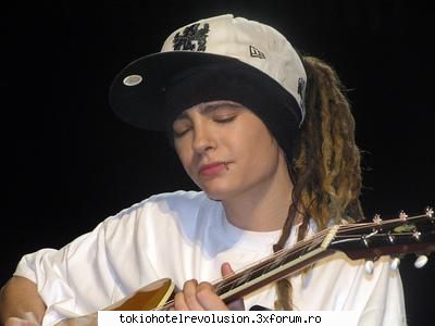 fun with tom ,,....ma plack oricum primele5 randuri sunt numai grase draqu dezbraca una mai supla
