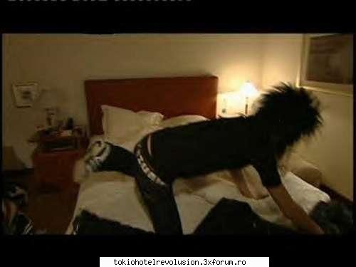 funn with bill tot faci may l-ai pus domnul deacum colo dormi fala el"!!    