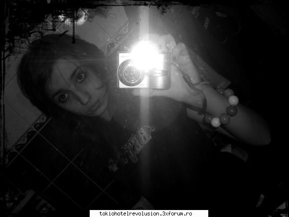<3misfit.O_0.<3 - oups...oglinda era cam murdara abia acum am - Fotografii cu utilizatorii