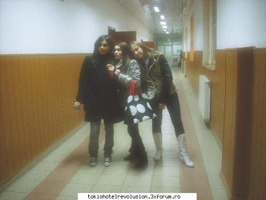 *A U R O L A C A* - okay am mai pus o poza dela school:| - Fotografii cu utilizatorii