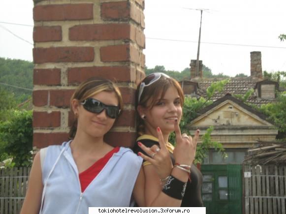 Asta sun yo...o simpla fata idioata - mady_kaulitz - Fotografii cu utilizatorii