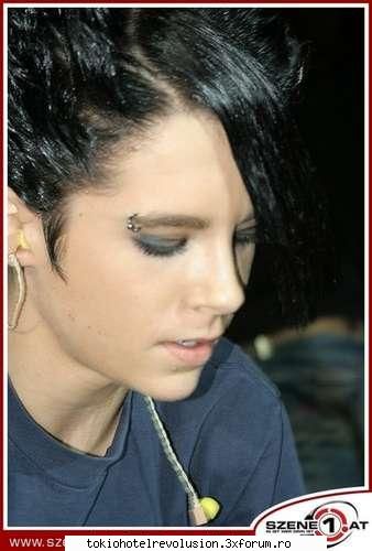 Bill-natural - frate mor dupa el.maca ce iubesc eu buzele alea - Bill Kaulitz
