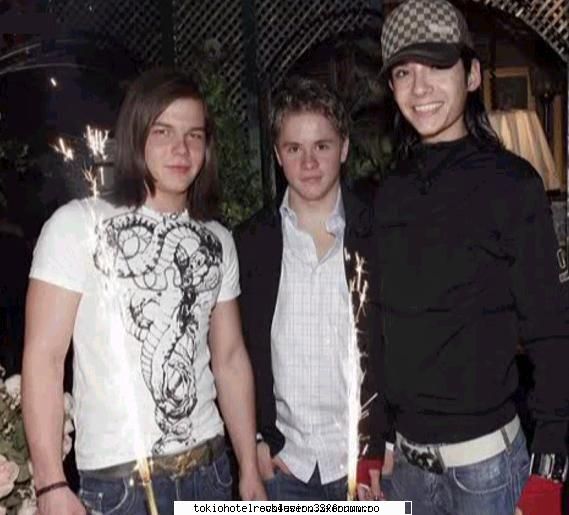 Bill-natural - e mai veche asta - Bill Kaulitz