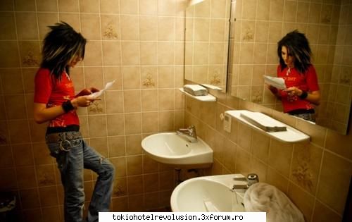 Calator fara permis prin lumea ta(18+) - *~killing loneliness~* - Fan Fiction Archive