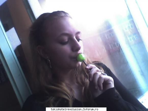 Crei0nash-Sid3faT ..:) - Pai , M'ai facut curioasa. Zii'mi pana la urma - Fotografii cu utilizatorii
