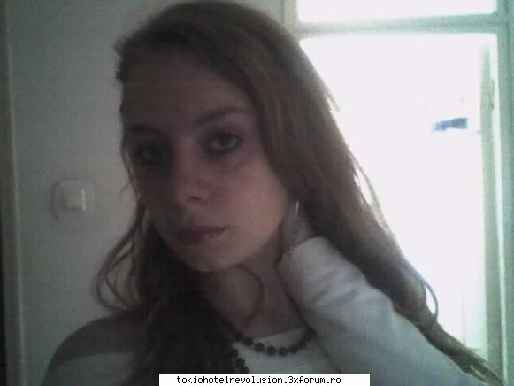 Crei0nash-Sid3faT ..:) - Aishea plangeam` =( - Fotografii cu utilizatorii