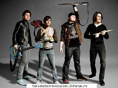 Fall out boy - Membrii trupei Fall Out Boy au decis sa - Muzică