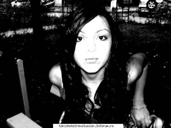 Freaky Angelina - asta sunt eu... c parere aveti? accept orice - Fotografii cu utilizatorii
