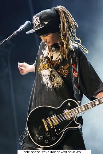 Fun with tom - Tom: hi lil buddy...ho..stai in pantaloni tommy - Tom Kaulitz