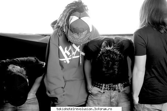 Fun with tom - b: pai mia crezut putza 3 cm t: o daaa unde??? b - Tom Kaulitz