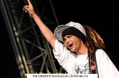 Fun with tom - T: haideti..fetelor..ca nu am auzit...cine ii cel - Tom Kaulitz