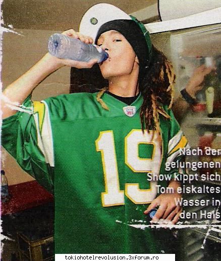 Fun with tom - B: *bea ceva dintro sticla* bleah asta e apa unde - Tom Kaulitz