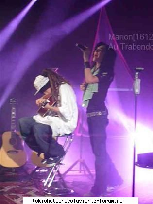 Fun with tom - Bill:"Ce-i ToM....iti trebe' ochelari?" ToM:"Iti - Tom Kaulitz