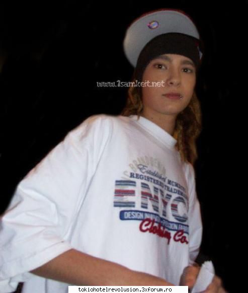 Fun with tom - ToM:"Iu,,,,...drace aici erai?.....haide bey ca - Tom Kaulitz