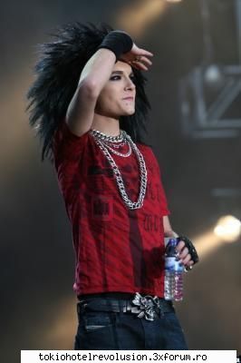 Funn with bill - B: fa` aia din ultimu` rand de sus NU MAI URLA - Bill Kaulitz