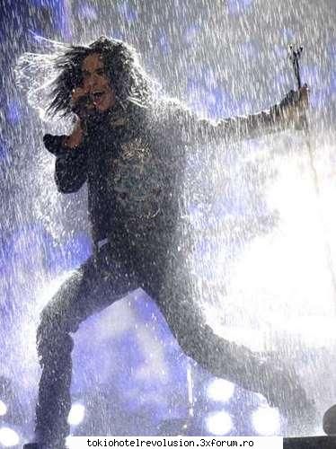 Funn with bill - Fanele .....hey...Bill Bill trough the Monsoon - Bill Kaulitz