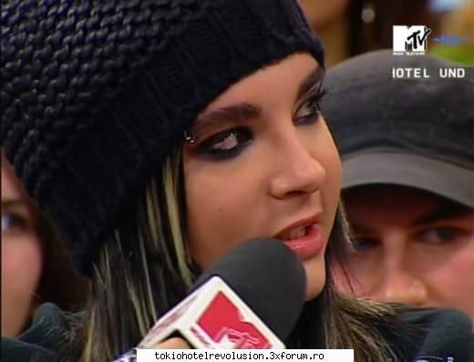 Funn with bill - Prezentator: mama Bill ce te`ai ingrashat!! B: nu - Bill Kaulitz