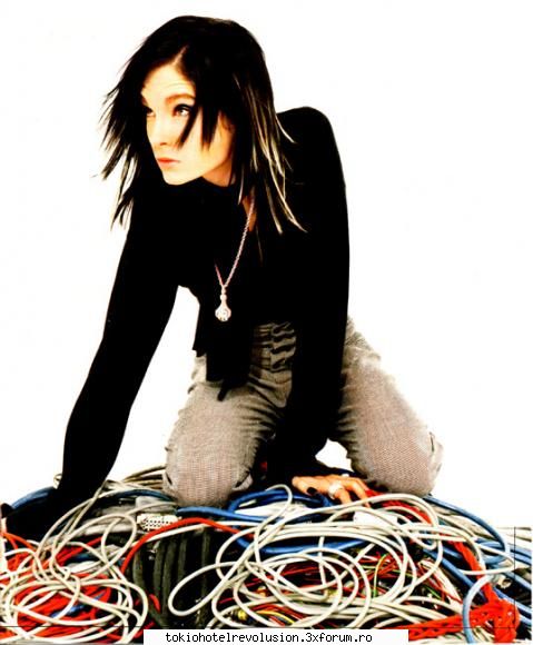 Funn with bill - B: GOD DAMMIT!!!!....akum care fir trebuie bagat - Bill Kaulitz