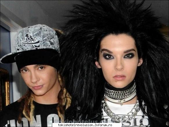 Funn with bill - B: bha ToM simte T: ce sa simt?unde? B: uite - Bill Kaulitz